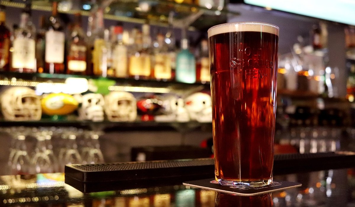Brewing a Simple English Bitter at Home