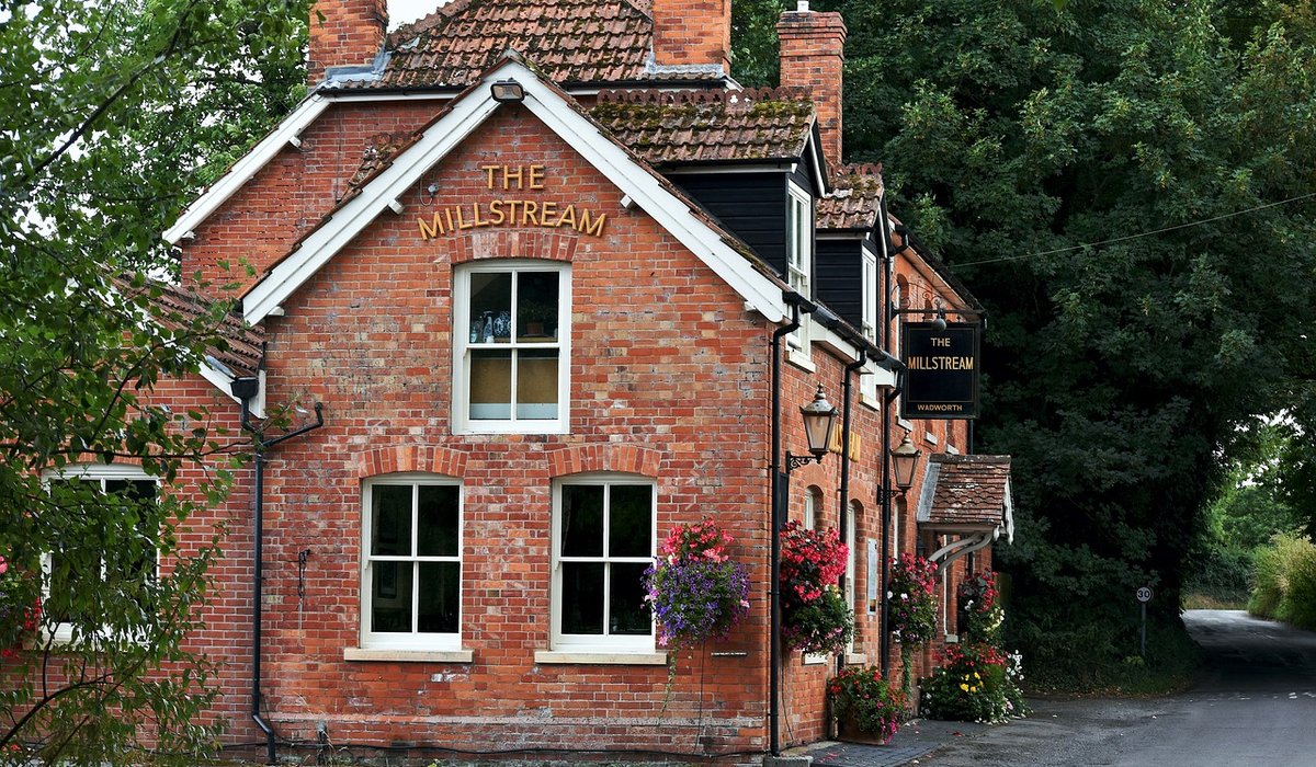 Pairing Traditional Pub Food with Cask Ale Styles
